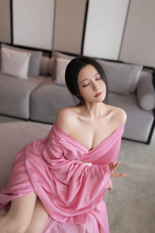 鱼子酱Fish - 月影纱 [120P] 粉色长袍室内柔美写真-costujun