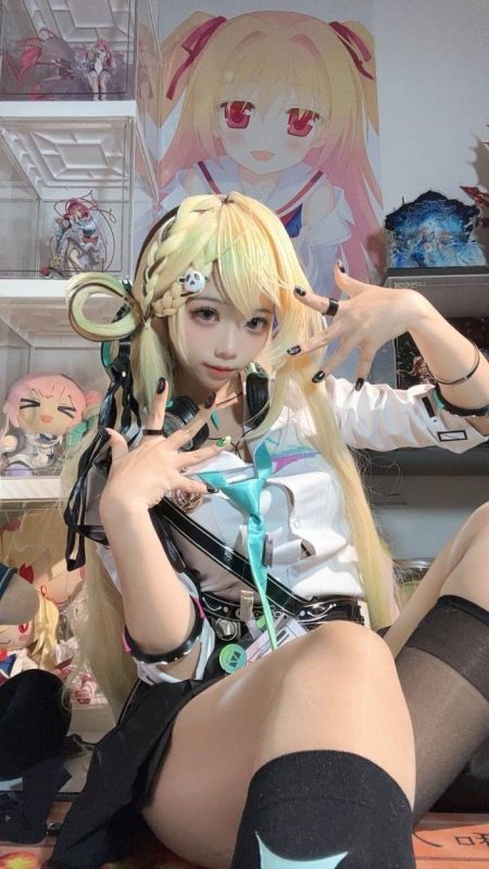 白栎Shirly - 潮鸣 琳奈 [130P 26V] 赛博歌姬的声痕觉醒-costujun