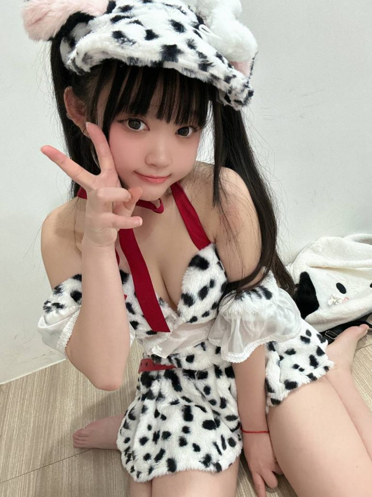 神沢永莉 - 斑点小狗狗 [61P] 黑白斑点毛绒装