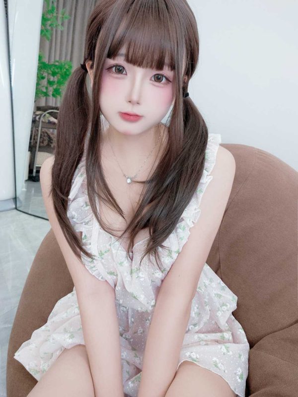 日奈娇 小围裙 双马尾写真 [25P+1V] - 诱人碎花裙套图下载-costujun