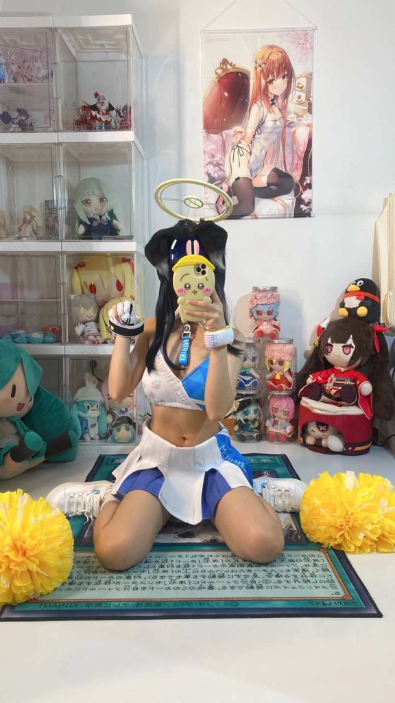白栎Shirly - 蔚蓝档案 猫冢响 [88P+10V] 少女写真