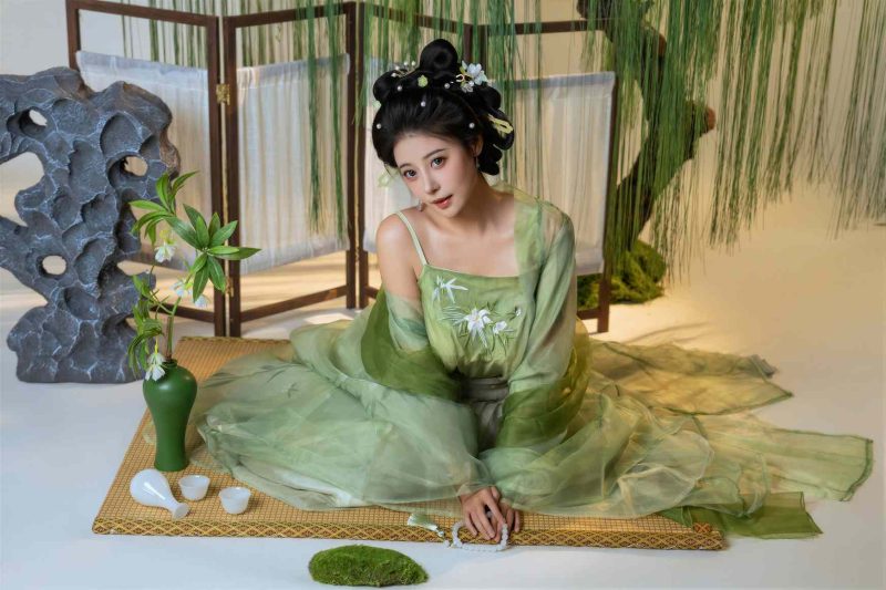 奈汐酱nice 拾翠 古风Cos写真91P+1V 竹影东方美学高清图包-costujun